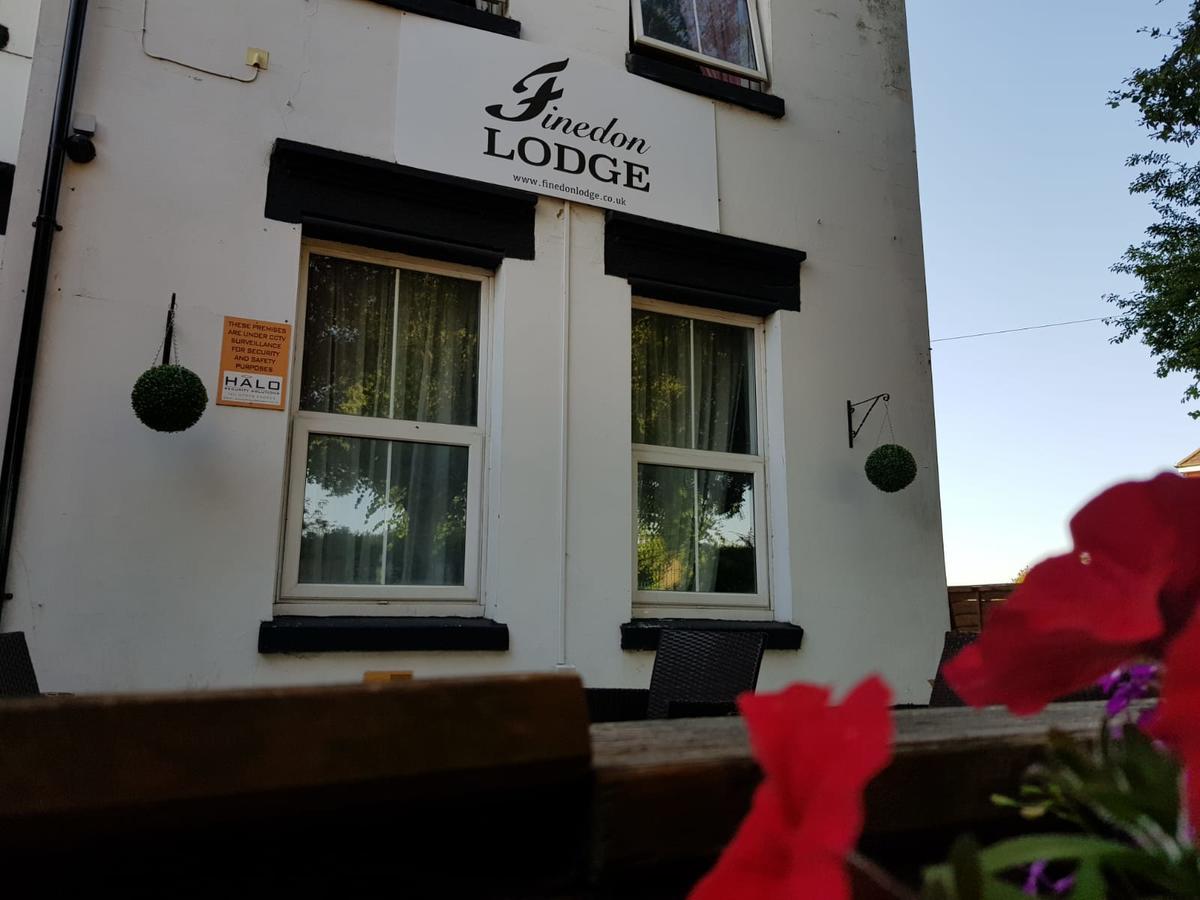 Finedon Lodge Wellingborough Exteriör bild
